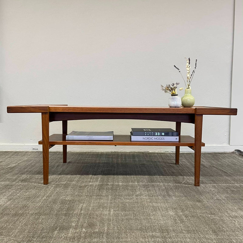 Strakke vintage salontafel - LOUI.STORE