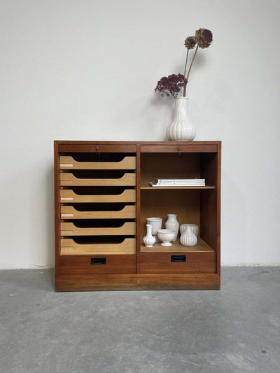 Tambour kast 2 roldeuren teak - LOUI.STORE