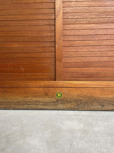 
                  
                    Tambour kast 2 roldeuren teak - LOUI.STORE
                  
                