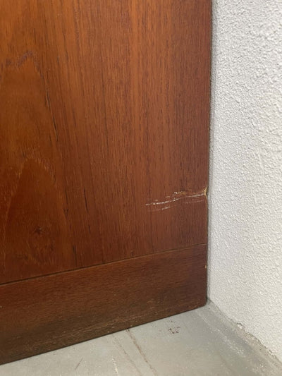 
                  
                    Tambour kast 2 roldeuren teak - LOUI.STORE
                  
                