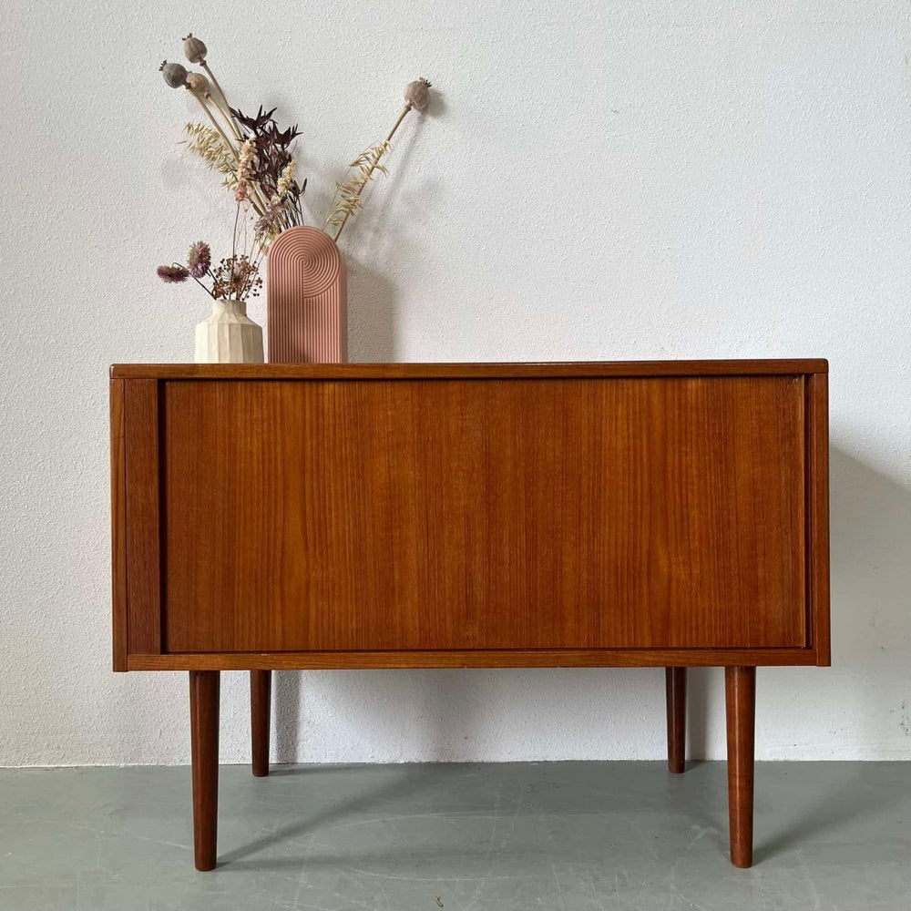 Tambour sideboard Hundevad - LOUI.STORE