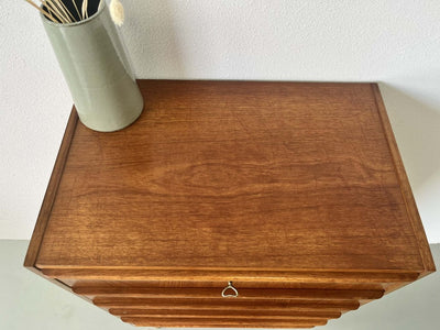 
                  
                    Teak 6* ladekast - LOUI.STORE
                  
                