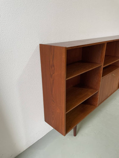 
                  
                    Teak boekenkast groot - LOUI.STORE
                  
                