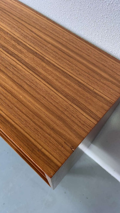 
                  
                    Teak boekenkast laag - LOUI.STORE
                  
                