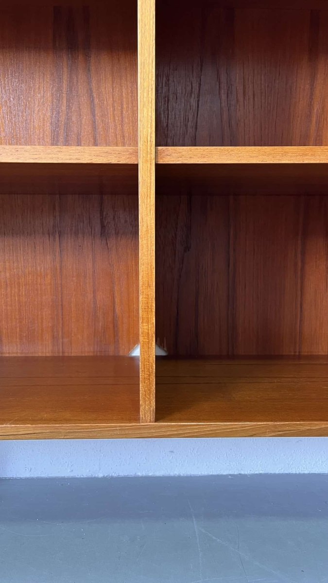 
                  
                    Teak boekenkast laag - LOUI.STORE
                  
                