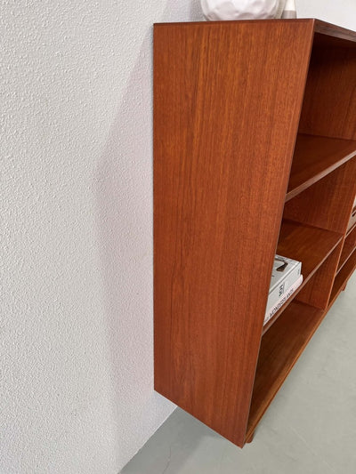 
                  
                    Teak boekenkast met lades - LOUI.STORE
                  
                