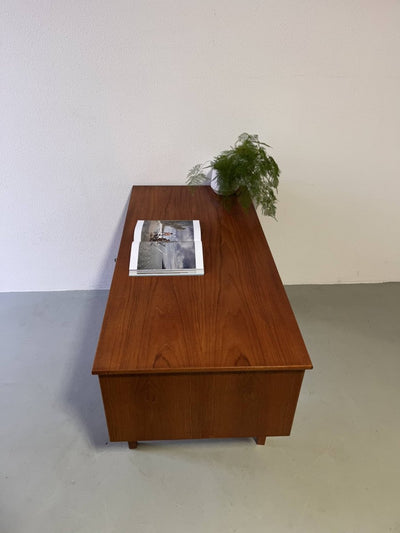 
                  
                    Teak bureau 2 kanten - LOUI.STORE
                  
                