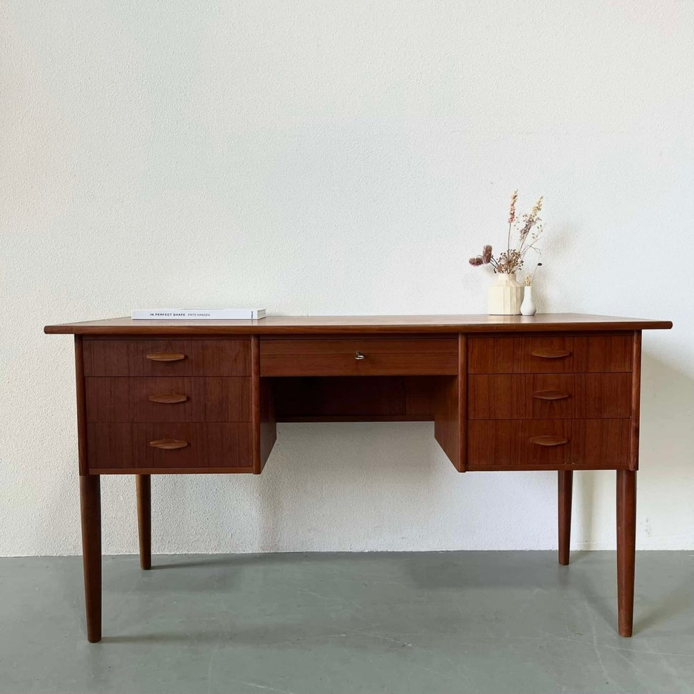 Teak bureau 2 kanten - LOUI.STORE