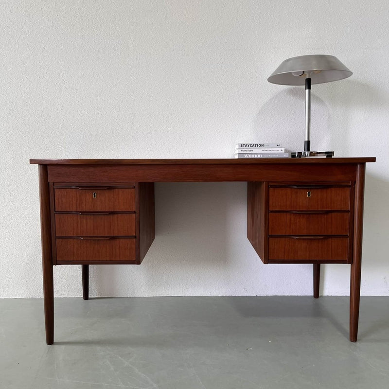 Teak Deens bureau - LOUI.STORE