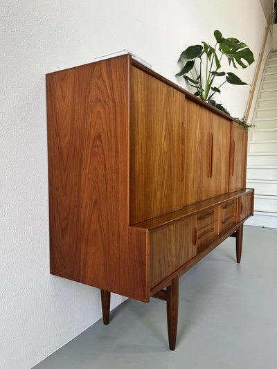
                  
                    Teak Deens highboard - LOUI.STORE
                  
                