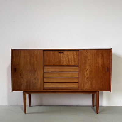 
                  
                    Teak Deens highboard - LOUI.STORE
                  
                