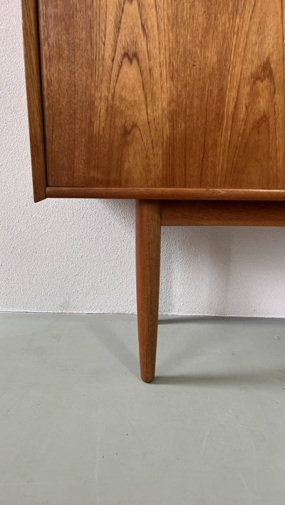 
                  
                    Teak Deens highboard - LOUI.STORE
                  
                