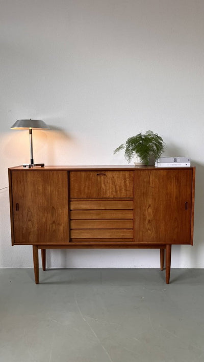 
                  
                    Teak Deens highboard - LOUI.STORE
                  
                