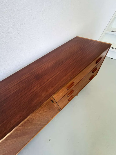 
                  
                    Teak Deens lowboard XL - LOUI.STORE
                  
                