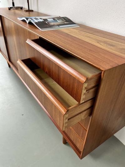 
                  
                    Teak Deens lowboard - LOUI.STORE
                  
                
