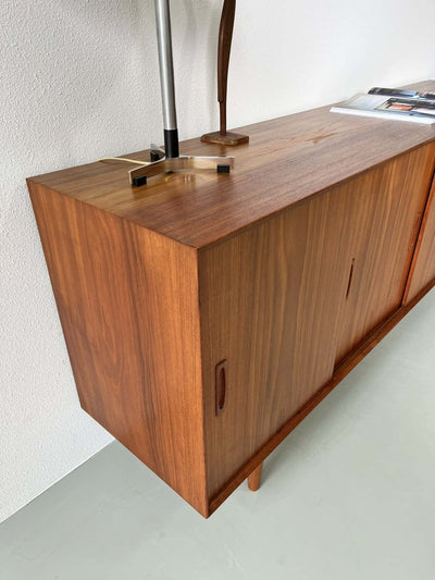 
                  
                    Teak Deens lowboard - LOUI.STORE
                  
                