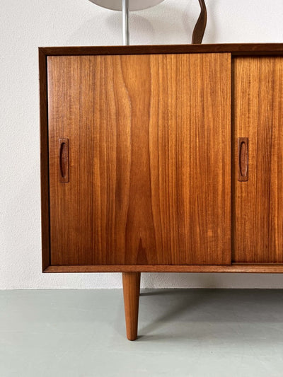
                  
                    Teak Deens lowboard - LOUI.STORE
                  
                