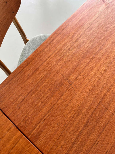 
                  
                    Teak eettafel uitschuifbaar - LOUI.STORE
                  
                
