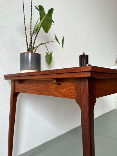 
                  
                    Teak eettafel uitschuifbaar - LOUI.STORE
                  
                