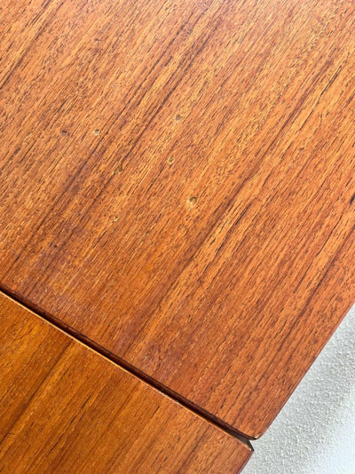
                  
                    Teak eettafel uitschuifbaar - LOUI.STORE
                  
                
