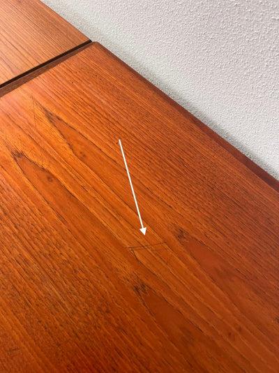 
                  
                    Teak eettafel (uitschuifbaar) - LOUI.STORE
                  
                