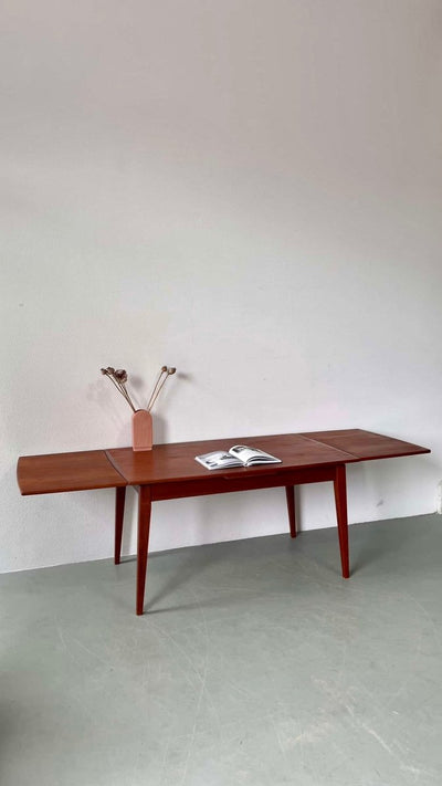 
                  
                    Teak eettafel (uitschuifbaar) - LOUI.STORE
                  
                