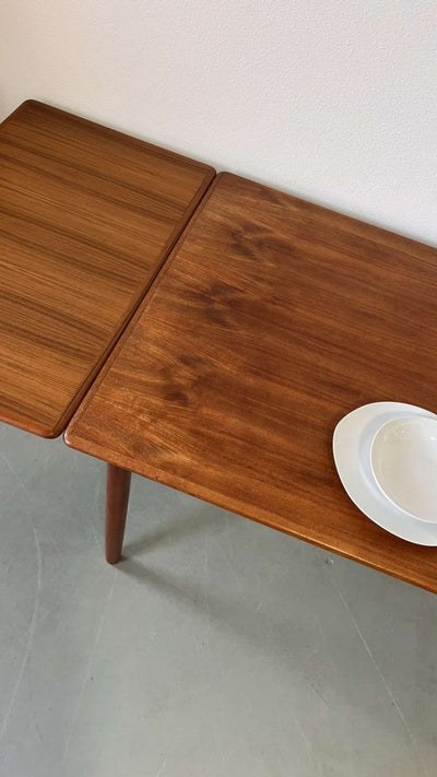 
                  
                    Teak eettafel XL - LOUI.STORE
                  
                