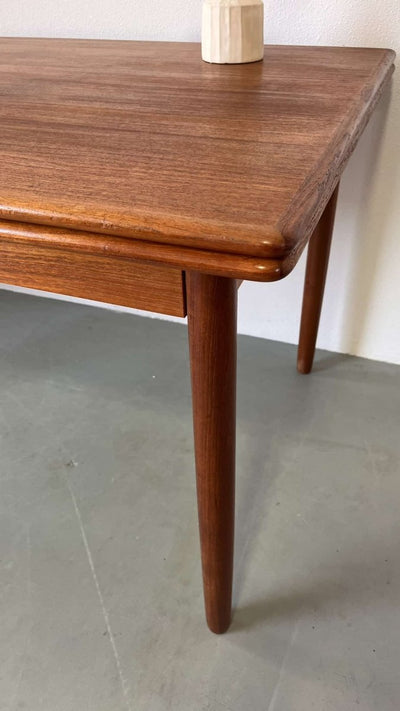 
                  
                    Teak eettafel XL - LOUI.STORE
                  
                