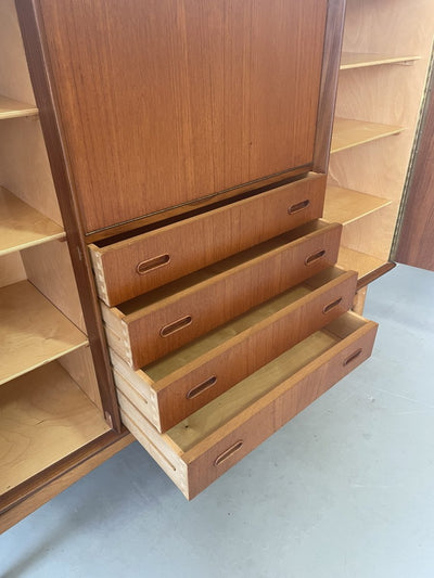 
                  
                    Teak en eiken highboard - LOUI.STORE
                  
                