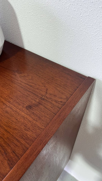 
                  
                    Teak highboard bijzondere greep - LOUI.STORE
                  
                