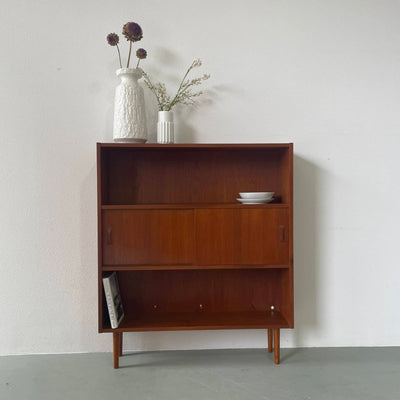 Teak kast met schuifdeuren - LOUI.STORE