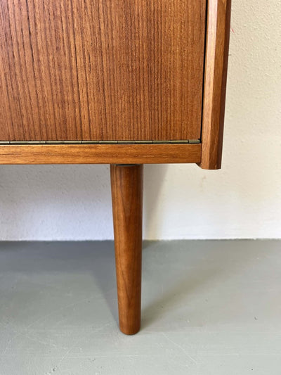 
                  
                    Teak kastje met klep - LOUI.STORE
                  
                