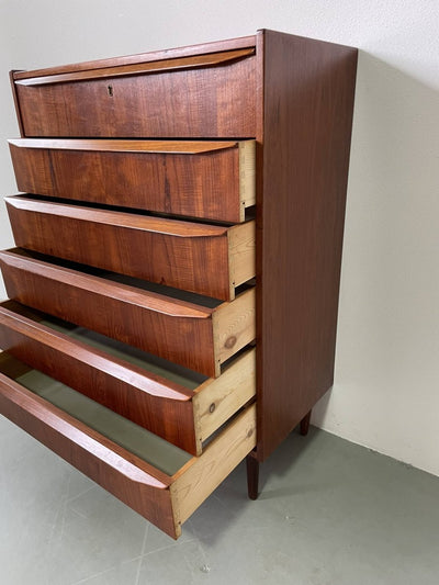 
                  
                    Teak ladekast 6* - LOUI.STORE
                  
                