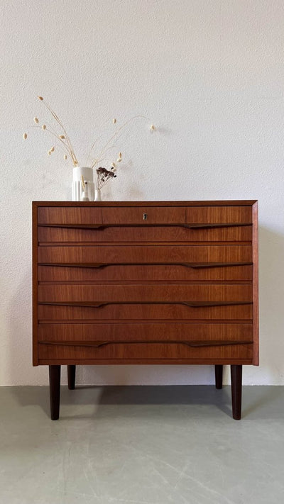 
                  
                    Teak Ladekast donkere greep - LOUI.STORE
                  
                