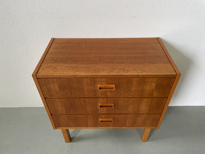 
                  
                    Teak ladekastje 3* - LOUI.STORE
                  
                