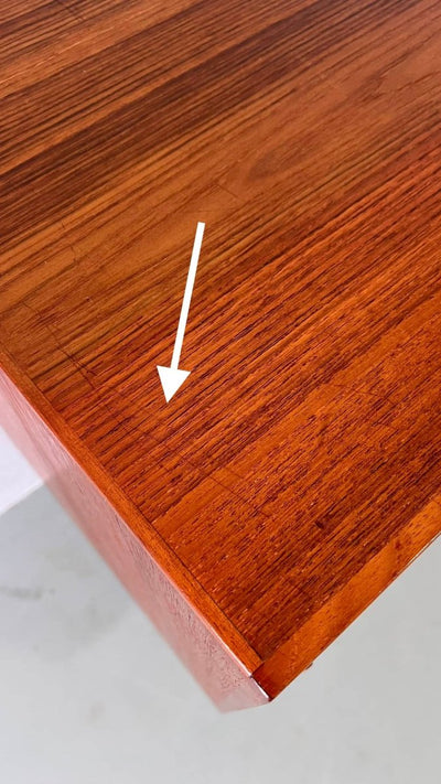 
                  
                    Teak lowboard kleine lades - LOUI.STORE
                  
                