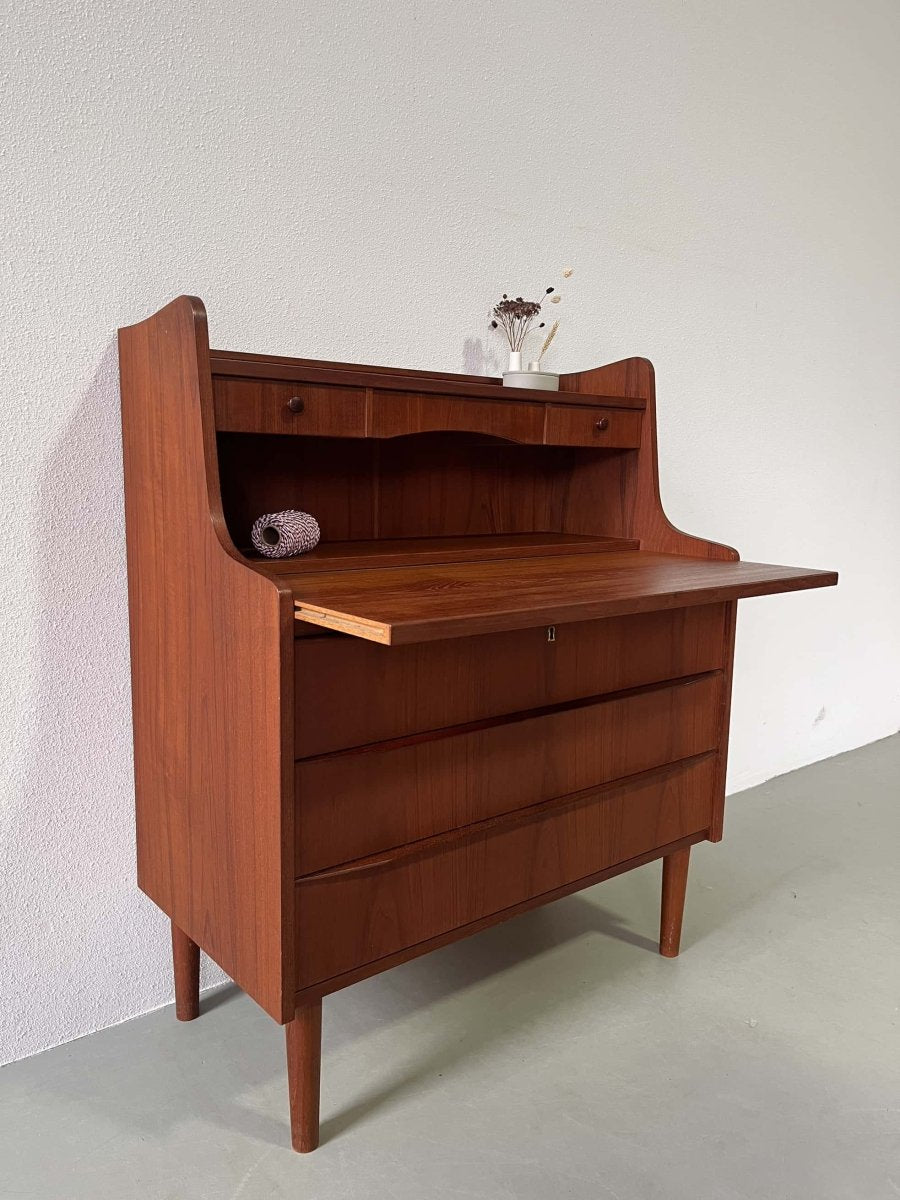 
                  
                    Teak secretaire - kaptafel - LOUI.STORE
                  
                