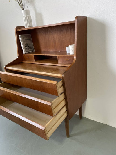 
                  
                    Teak secretaire - LOUI.STORE
                  
                