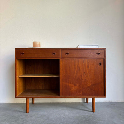 
                  
                    Teak sideboard ronde handgreep - LOUI.STORE
                  
                