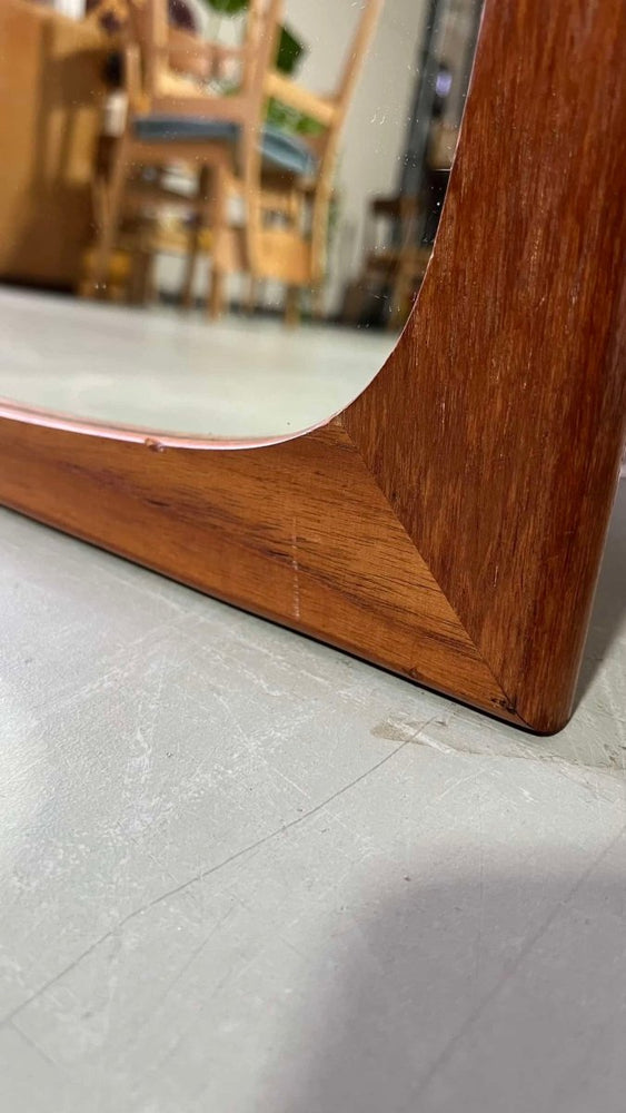 
                  
                    Teak spiegel Aksel Kjersgaard - LOUI.STORE
                  
                
