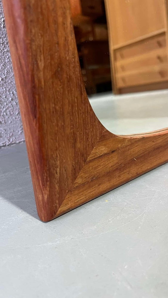
                  
                    Teak spiegel Aksel Kjersgaard - LOUI.STORE
                  
                
