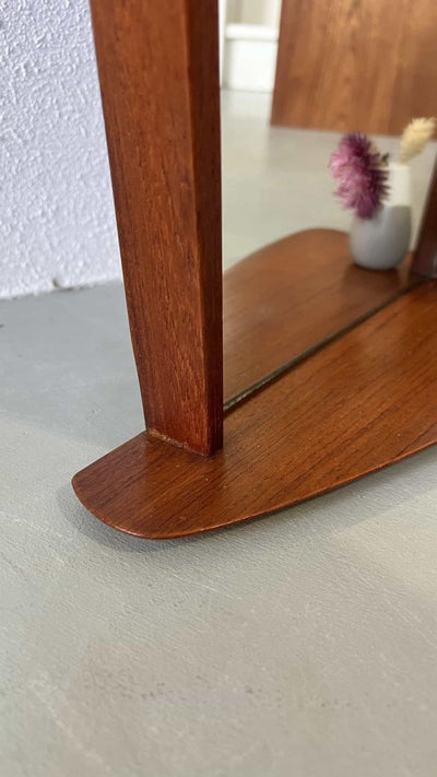 
                  
                    Teak spiegel (staand-hangend) - LOUI.STORE
                  
                