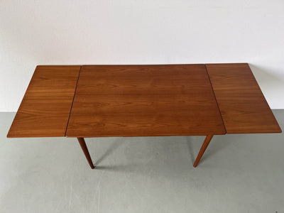 
                  
                    Teak tafel uitschuifbaar - LOUI.STORE
                  
                