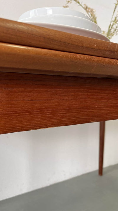 
                  
                    Teak tafel uitschuifbaar - LOUI.STORE
                  
                