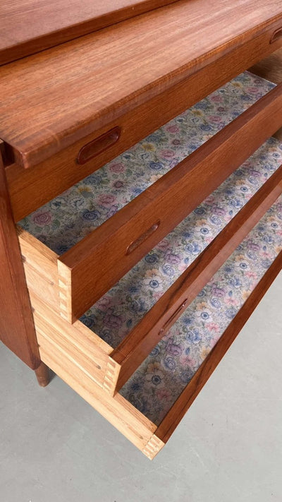 
                  
                    Teak vanity - kaptafel - LOUI.STORE
                  
                