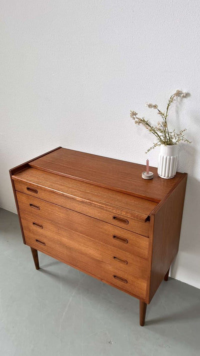 
                  
                    Teak vanity - kaptafel - LOUI.STORE
                  
                