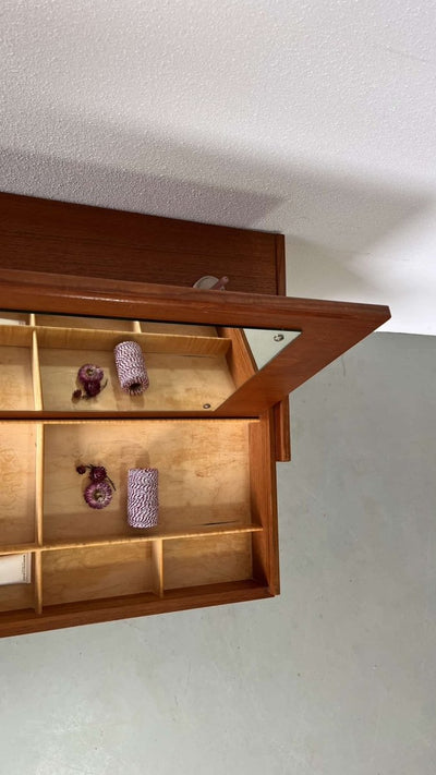 
                  
                    Teak vanity - kaptafel - LOUI.STORE
                  
                