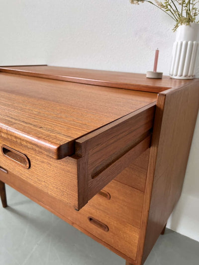 
                  
                    Teak vanity - kaptafel - LOUI.STORE
                  
                