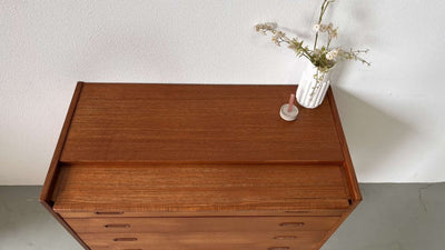
                  
                    Teak vanity - kaptafel - LOUI.STORE
                  
                