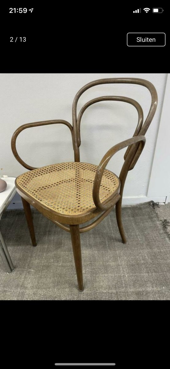 
                  
                    Thonet stoelen - LOUI.STORE
                  
                